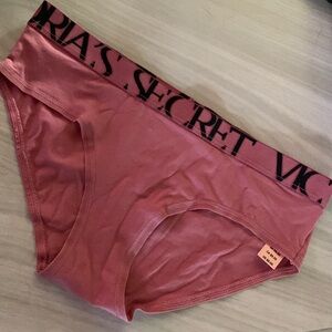 Victoria’s Secret hip-hugger panties.